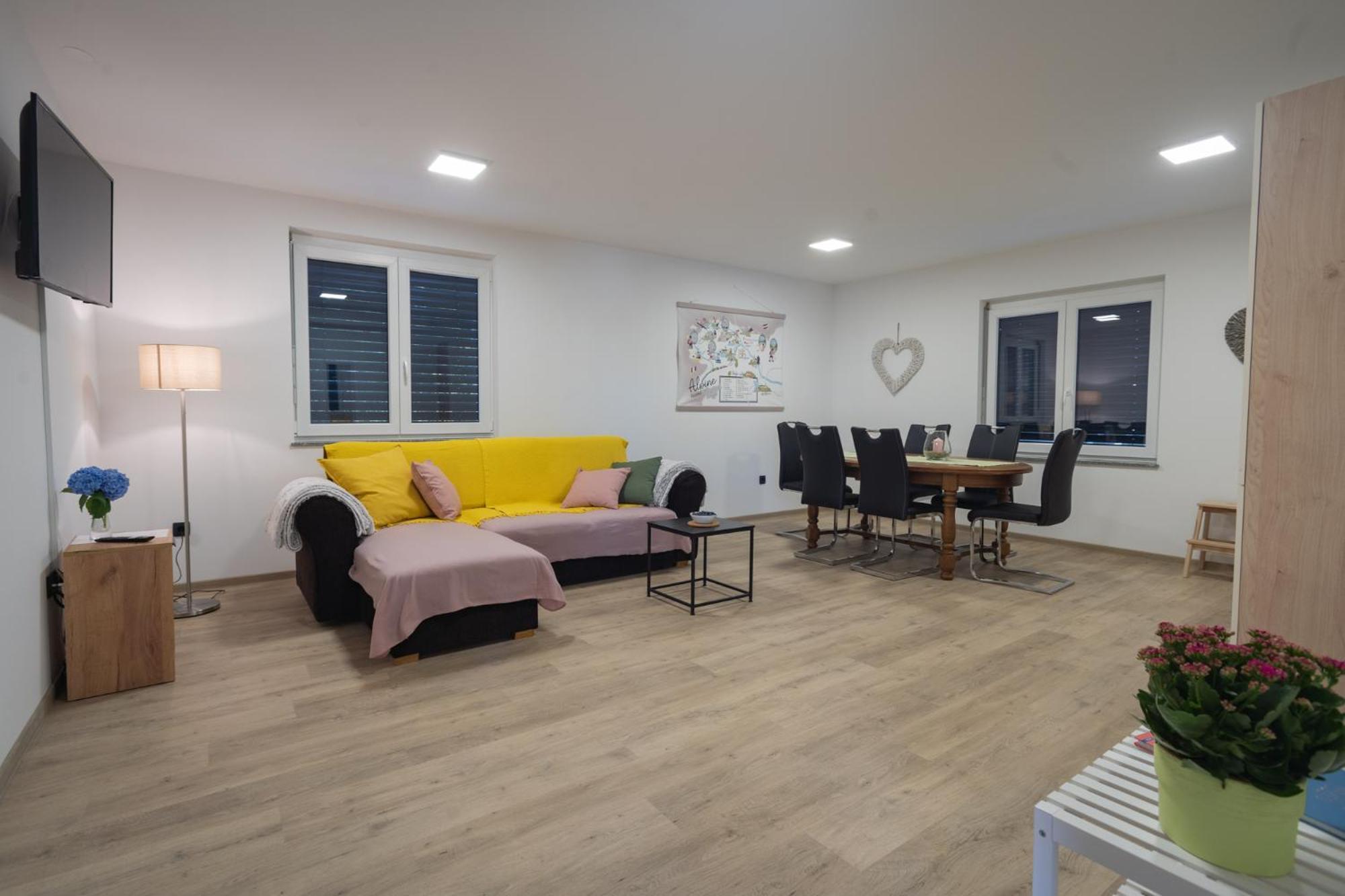 Cuckoo'S Alpine Nest Apartment Lesce  Room photo